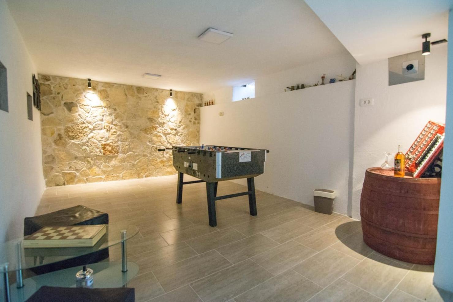 Village Holiday Apartman With Heated Pool Maslina Kostanje Eksteriør billede
